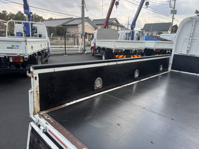 いすゞエルフ平ボディ小型（2t・3t）[写真09]