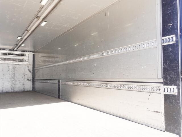 三菱ふそうスーパーグレート冷蔵冷凍ウイング大型（10t）[写真17]