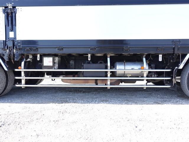 三菱ふそうスーパーグレート冷蔵冷凍ウイング大型（10t）[写真22]