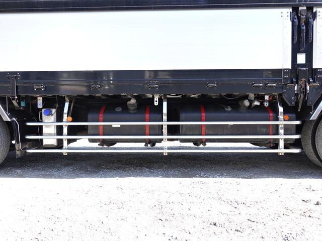 三菱ふそうスーパーグレート冷蔵冷凍ウイング大型（10t）[写真26]