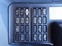 三菱ふそうスーパーグレート冷蔵冷凍ウイング大型（10t）[写真31]