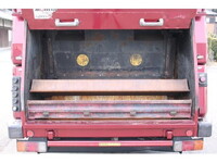 いすゞエルフパッカー車（塵芥車）小型（2t・3t）[写真16]