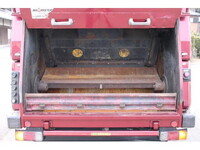 いすゞエルフパッカー車（塵芥車）小型（2t・3t）[写真17]