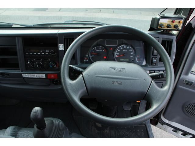 いすゞエルフパッカー車（塵芥車）小型（2t・3t）[写真32]