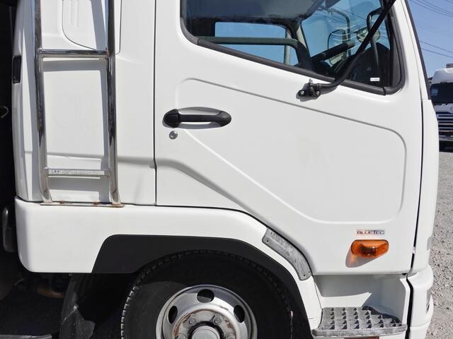 三菱ふそうファイター平ボディ中型（4t）[写真05]