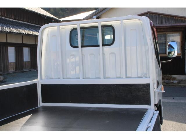 三菱ふそうキャンター平ボディ小型（2t・3t）[写真12]