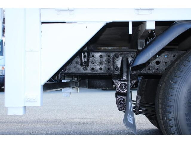 三菱ふそうキャンター平ボディ小型（2t・3t）[写真25]