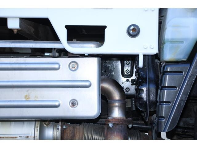 三菱ふそうキャンター平ボディ小型（2t・3t）[写真26]