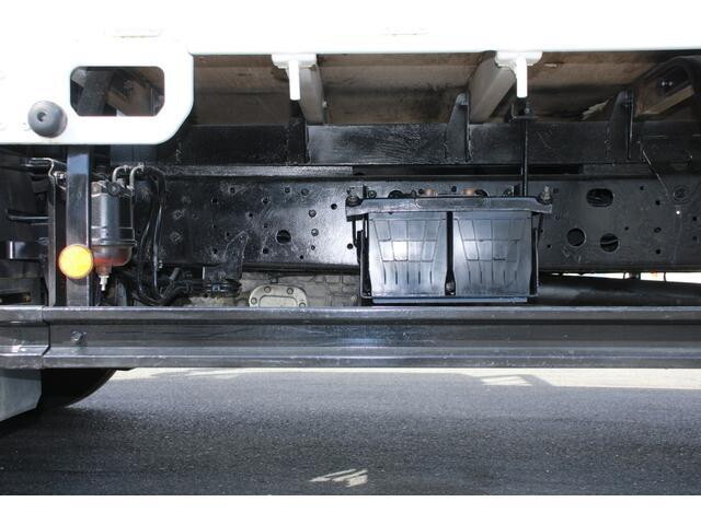 日野レンジャー平ボディ中型（4t）[写真18]