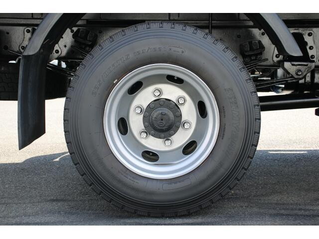 日野レンジャー平ボディ中型（4t）[写真24]