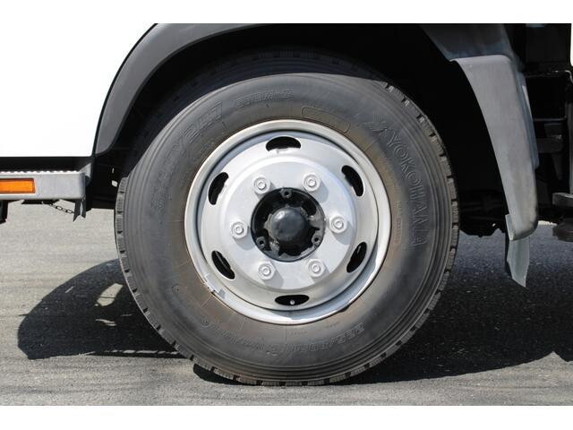 日野レンジャー平ボディ中型（4t）[写真26]