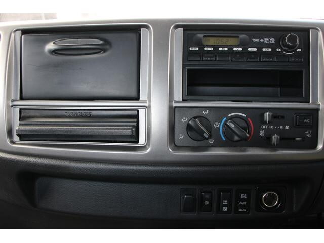 日野レンジャー平ボディ中型（4t）[写真29]