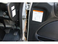 日野レンジャー平ボディ中型（4t）[写真32]