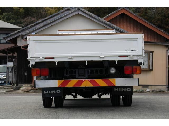 日野レンジャー平ボディ中型（4t）[写真06]