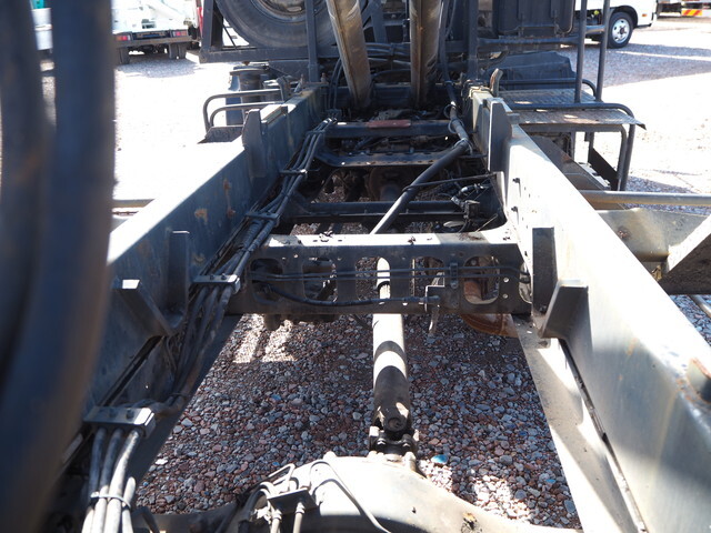 いすゞフォワードコンテナ専用車中型（4t）[写真24]