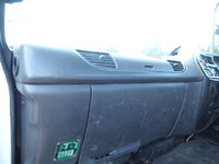 いすゞフォワードコンテナ専用車中型（4t）[写真34]