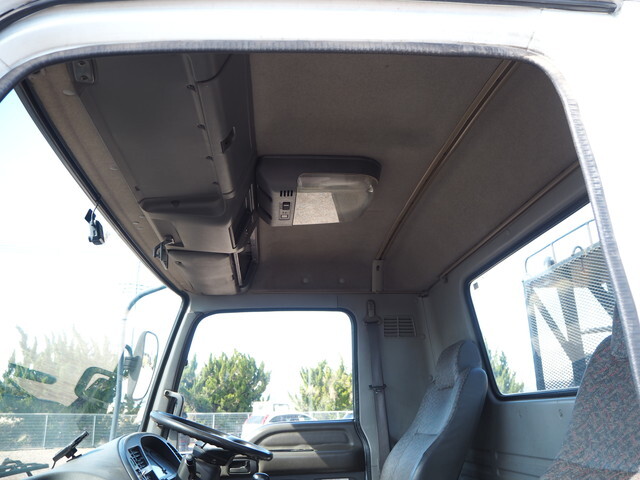 いすゞフォワードコンテナ専用車中型（4t）[写真34]