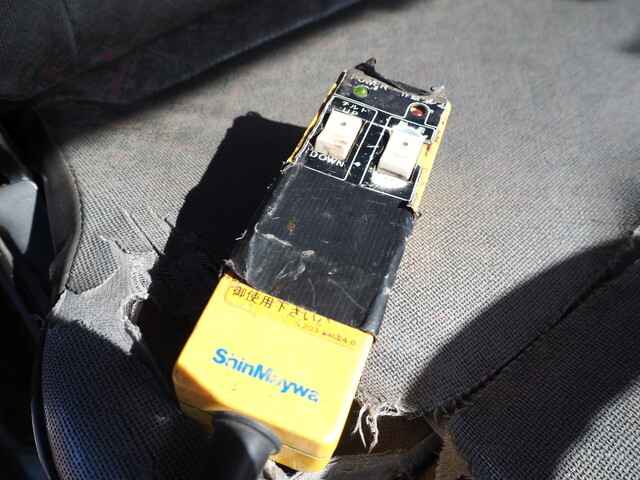 いすゞフォワードコンテナ専用車中型（4t）[写真35]