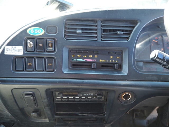 いすゞフォワードコンテナ専用車中型（4t）[写真39]