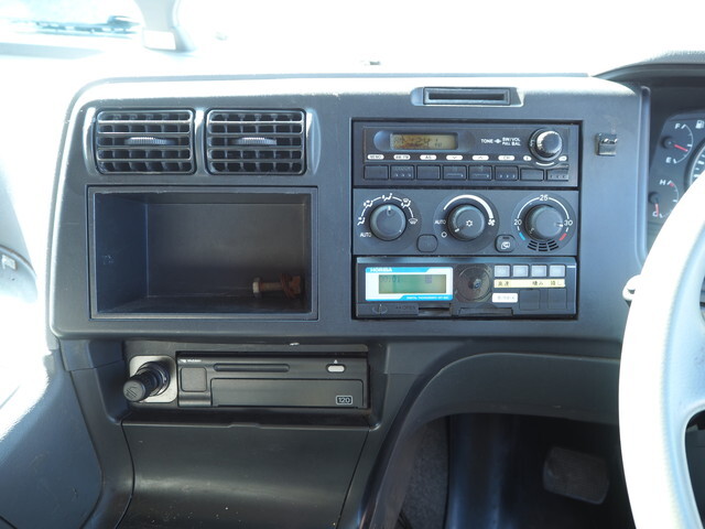 三菱ふそうスーパーグレートアルミブロック大型（10t）[写真38]