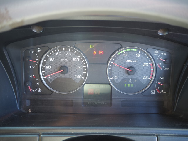 三菱ふそうスーパーグレートアルミブロック大型（10t）[写真39]