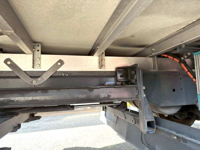 日野レンジャー冷凍車（冷蔵車）中型（4t）[写真16]