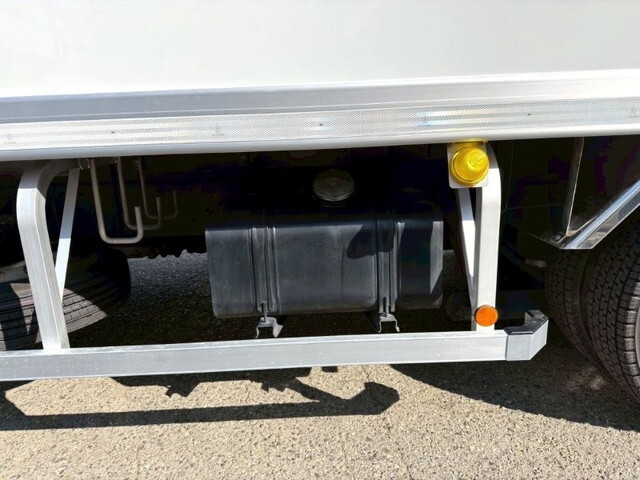 日野レンジャー冷凍車（冷蔵車）中型（4t）[写真18]