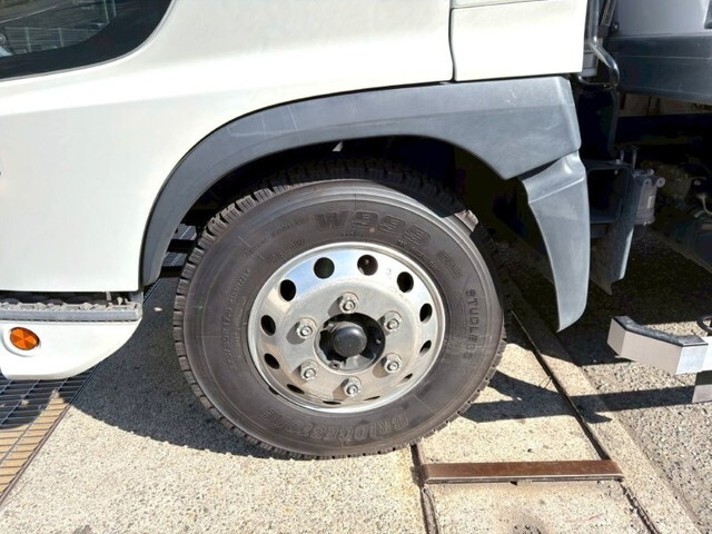 日野レンジャー冷凍車（冷蔵車）中型（4t）[写真19]