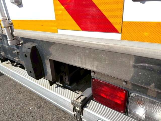 日野レンジャー冷凍車（冷蔵車）中型（4t）[写真21]