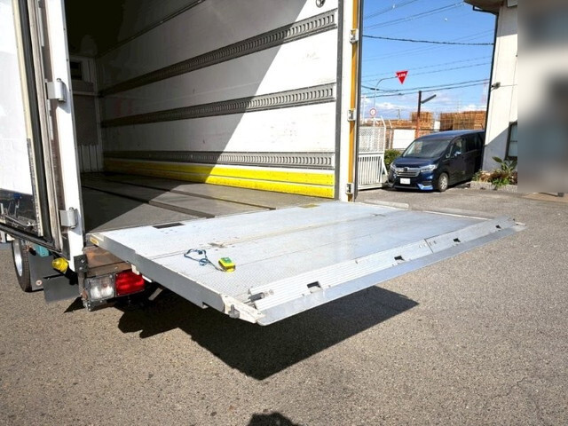 日野レンジャー冷凍車（冷蔵車）中型（4t）[写真05]