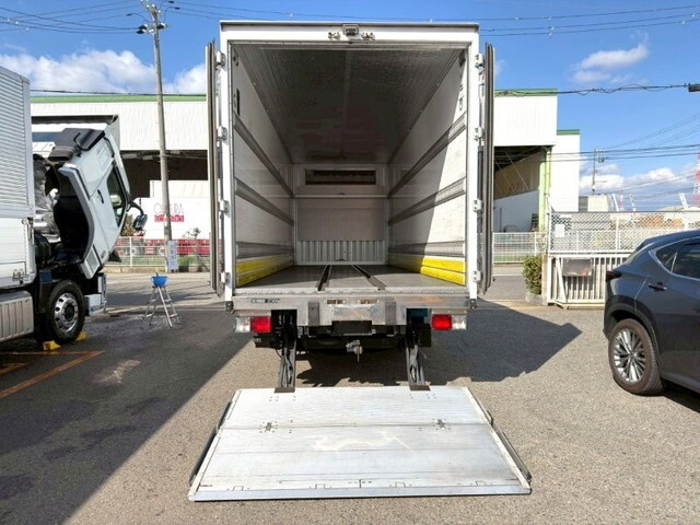 日野レンジャー冷凍車（冷蔵車）中型（4t）[写真07]