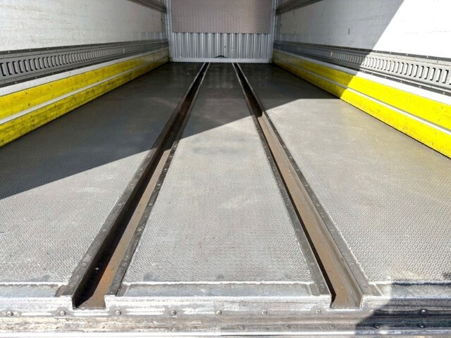 日野レンジャー冷凍車（冷蔵車）中型（4t）[写真08]