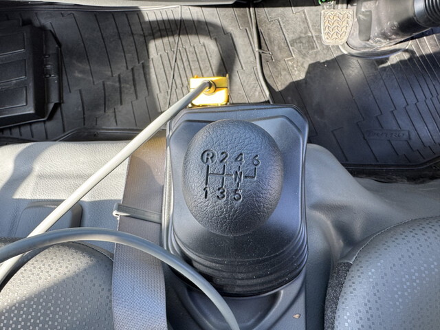 日野デュトロコンテナ専用車小型（2t・3t）[写真14]