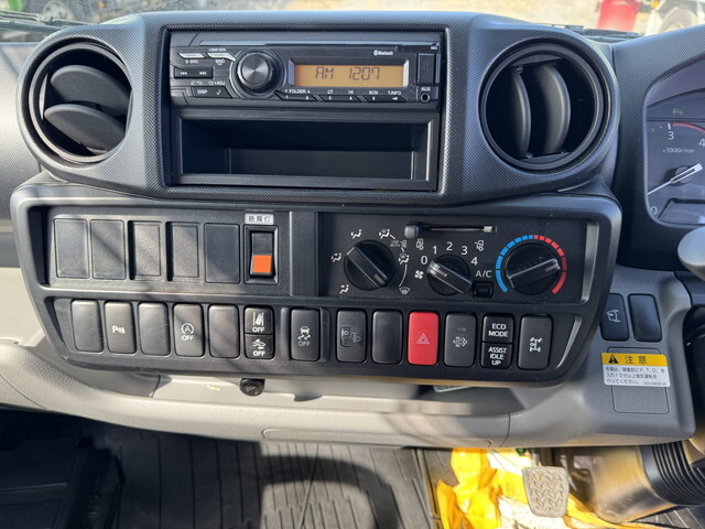 日野デュトロコンテナ専用車小型（2t・3t）[写真15]