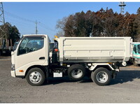 日野デュトロコンテナ専用車小型（2t・3t）[写真04]