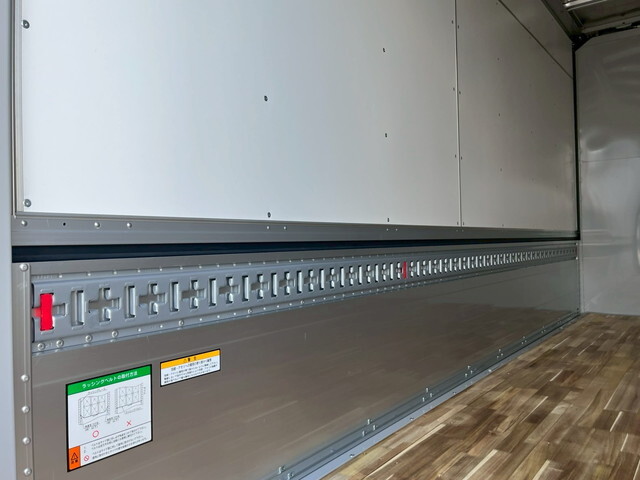 日野デュトロアルミウイング小型（2t・3t）[写真08]