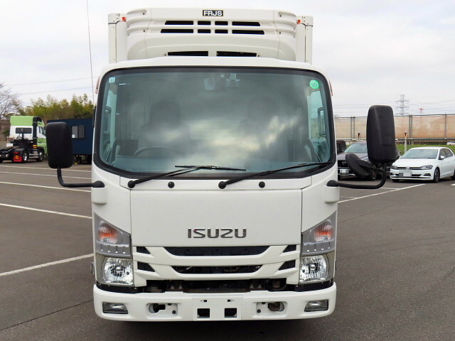 いすゞエルフ冷凍車（冷蔵車）小型（2t・3t）[写真02]