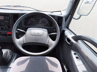 いすゞエルフ冷凍車（冷蔵車）小型（2t・3t）[写真23]