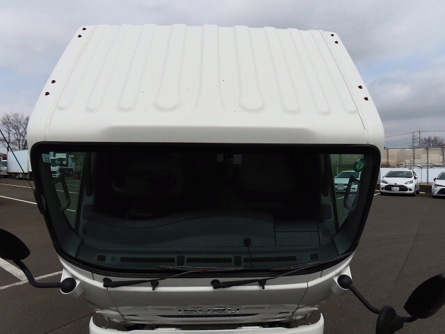 いすゞエルフ冷凍車（冷蔵車）小型（2t・3t）[写真25]