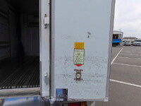 いすゞエルフ冷凍車（冷蔵車）小型（2t・3t）[写真39]