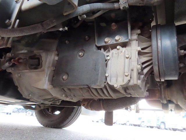 いすゞエルフ冷凍車（冷蔵車）小型（2t・3t）[写真08]