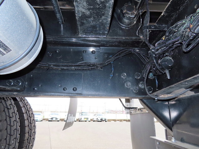 三菱ふそうスーパーグレート深ダンプ（土砂禁ダンプ）大型（10t）[写真11]