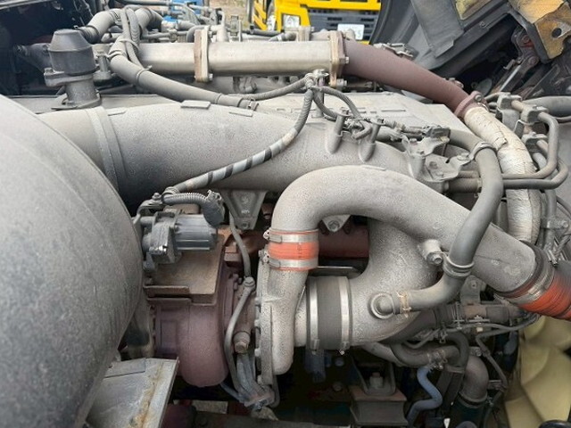 いすゞギガトレーラーヘッド（トラクターヘッド）大型（10t）[写真10]