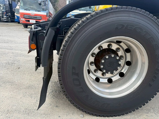 いすゞギガトレーラーヘッド（トラクターヘッド）大型（10t）[写真25]