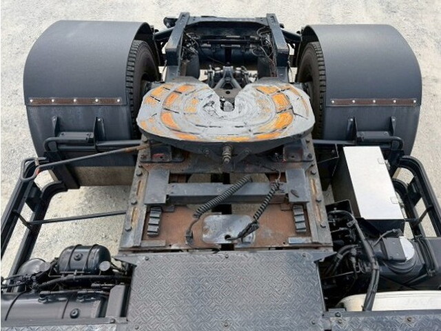 いすゞギガトレーラーヘッド（トラクターヘッド）大型（10t）[写真27]