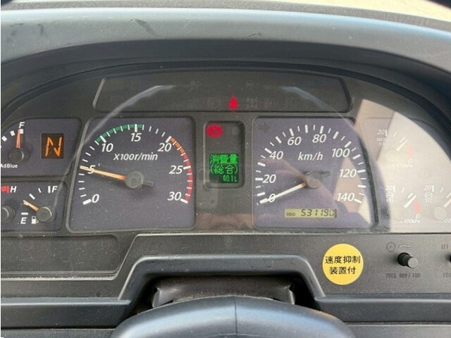 いすゞギガトレーラーヘッド（トラクターヘッド）大型（10t）[写真38]