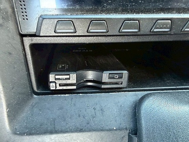 いすゞギガトレーラーヘッド（トラクターヘッド）大型（10t）[写真05]