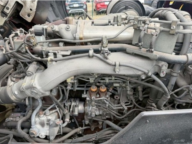 いすゞギガトレーラーヘッド（トラクターヘッド）大型（10t）[写真08]