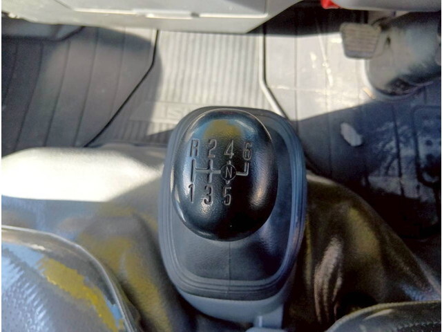 いすゞエルフ高所作業車小型（2t・3t）[写真10]