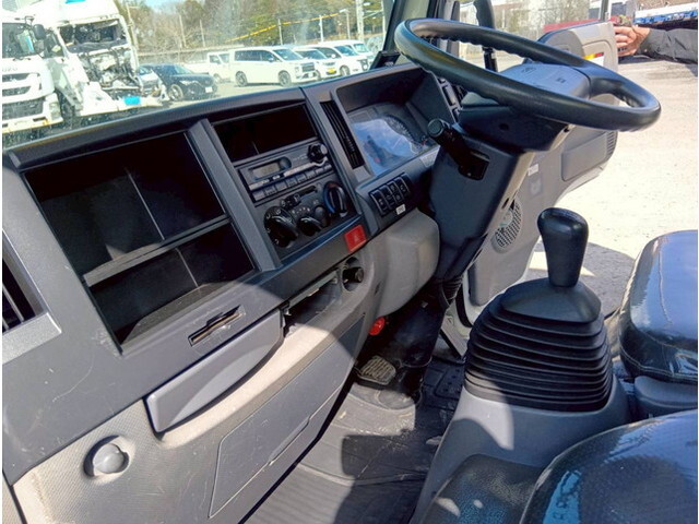 いすゞエルフ高所作業車小型（2t・3t）[写真14]